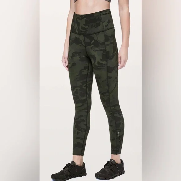 NWT Lululemon Fast & Free 7/8 Tight II *Nulux 25" size 6 - Picture 2 of 5